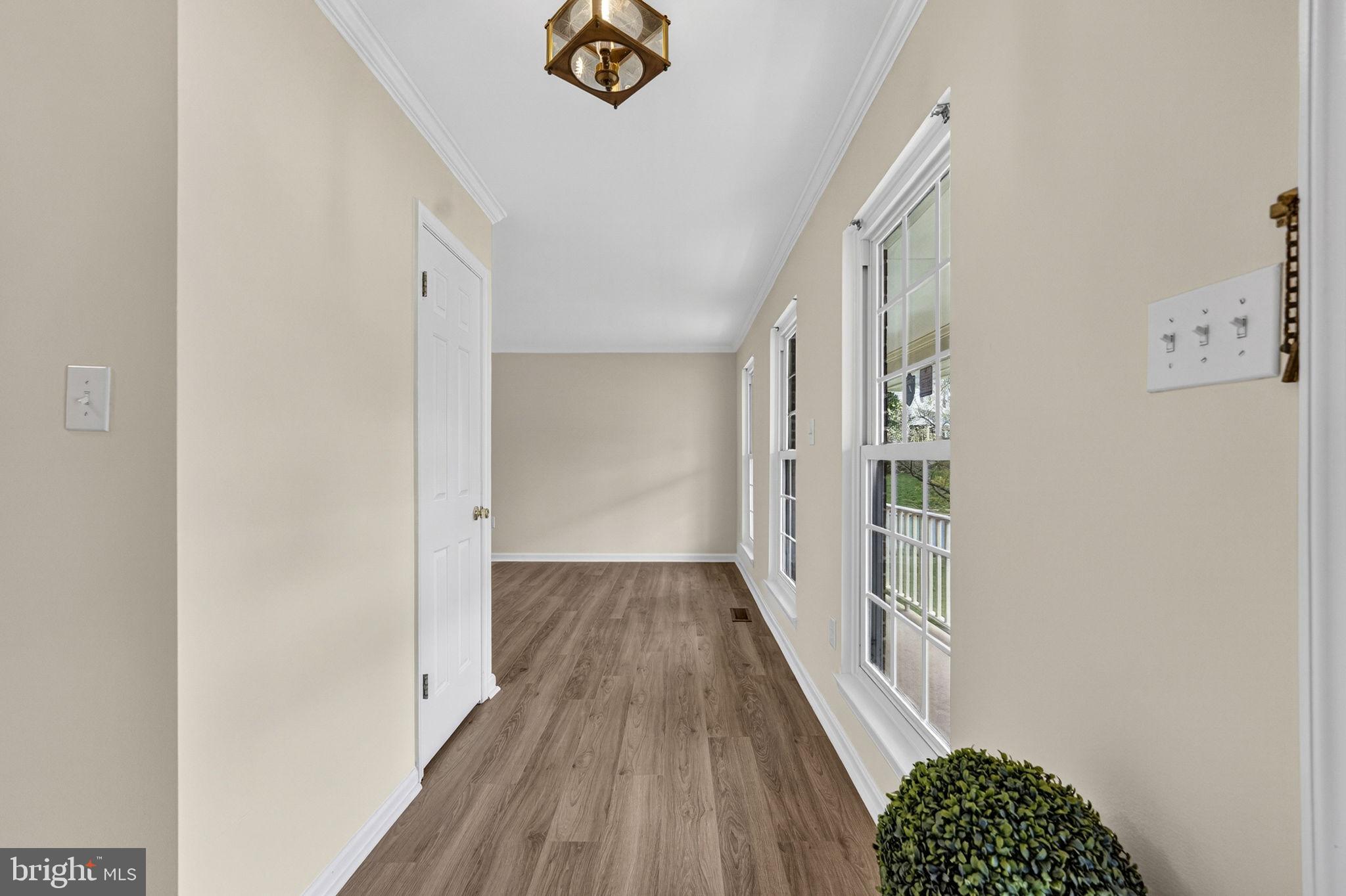 EMERALD CHASE - Residential