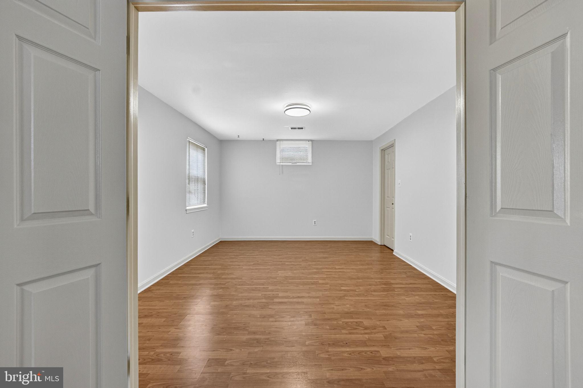 EMERALD CHASE - Residential