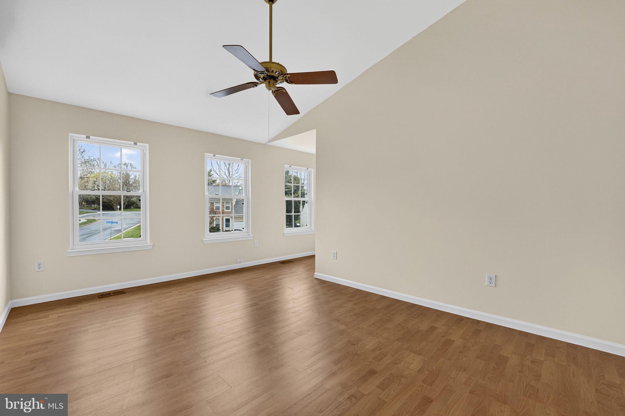 EMERALD CHASE - Residential