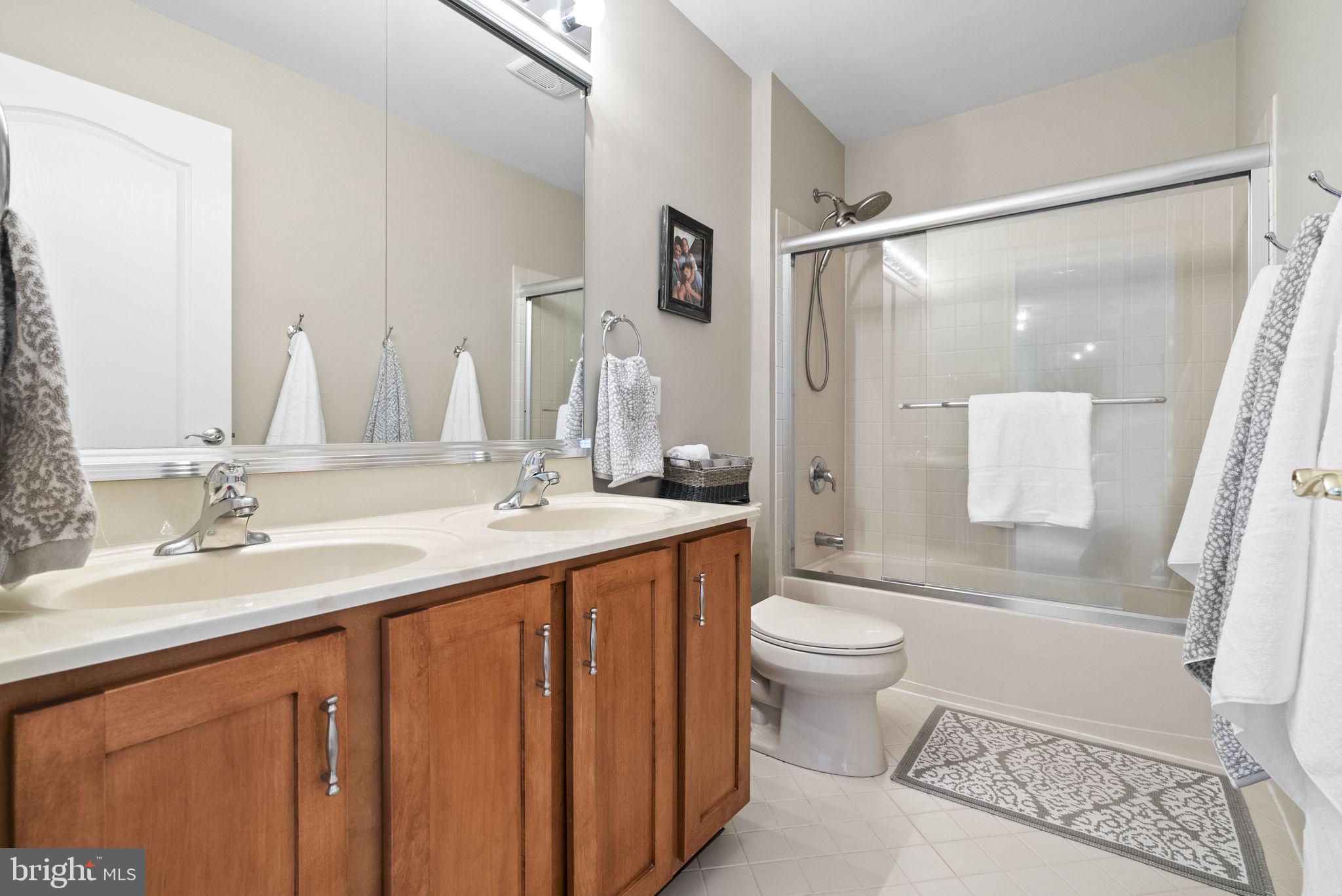 PROVIDENCE OAKS - Residential