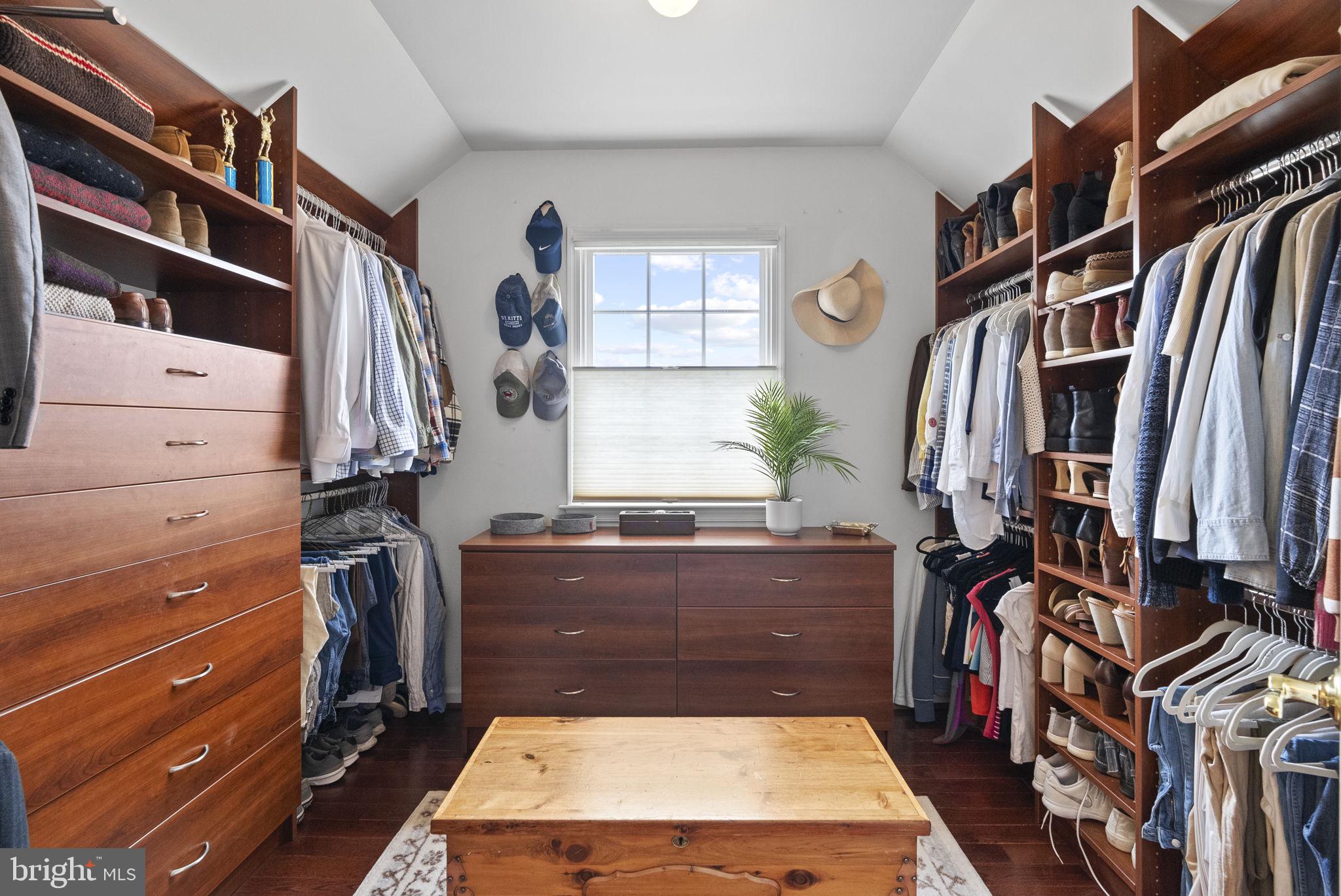 PROVIDENCE OAKS - Residential