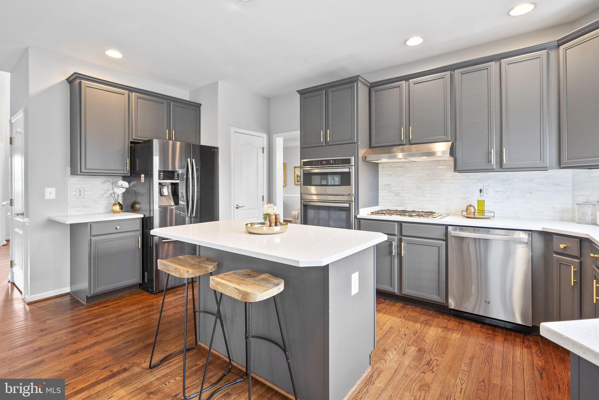 PROVIDENCE OAKS - Residential