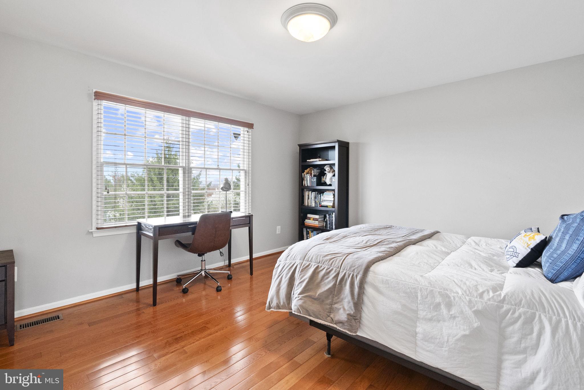 PROVIDENCE OAKS - Residential