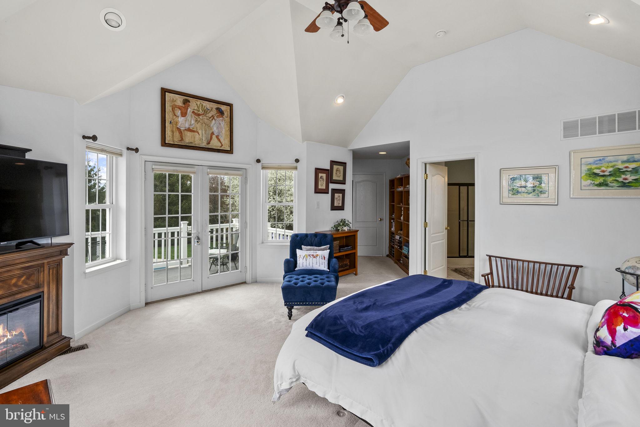 PROVIDENCE OAKS - Residential