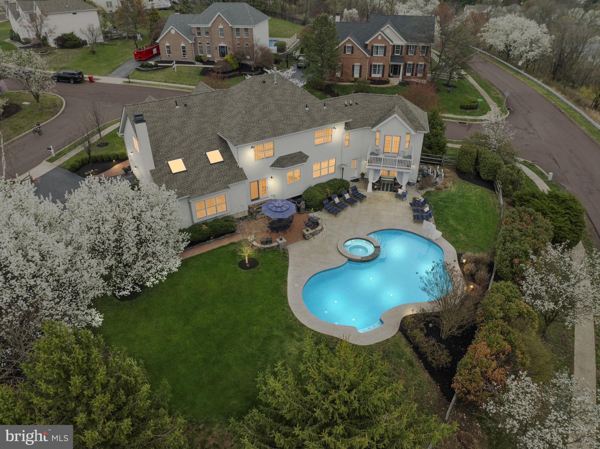 PROVIDENCE OAKS - Residential