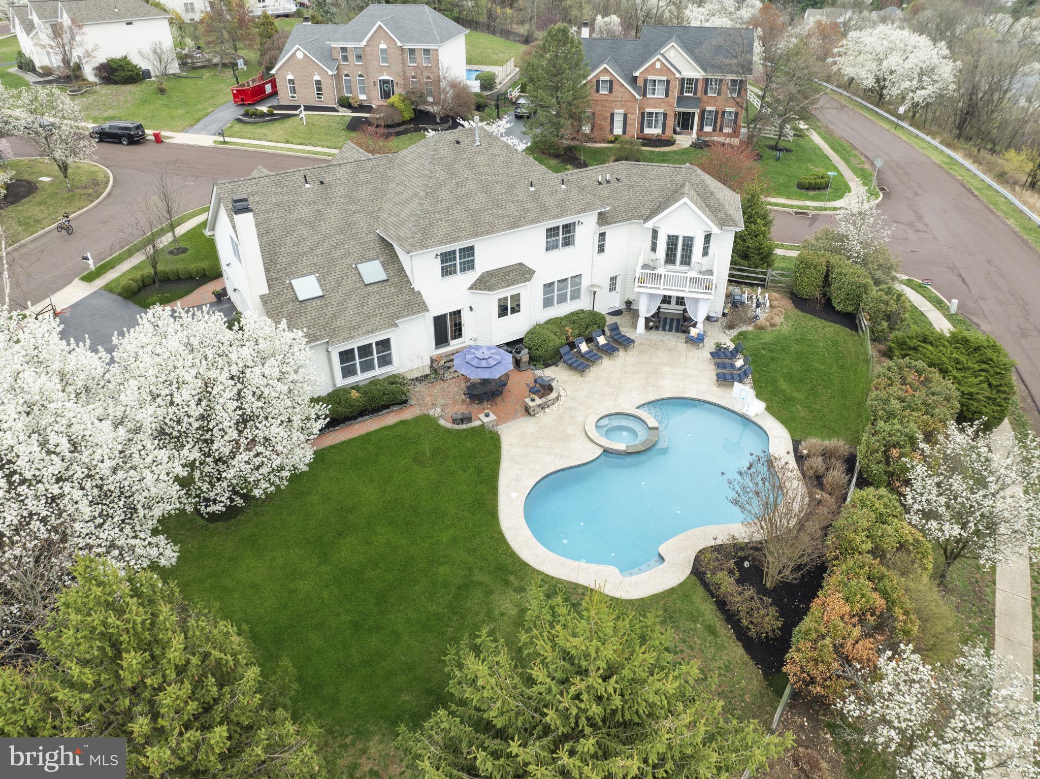 PROVIDENCE OAKS - Residential