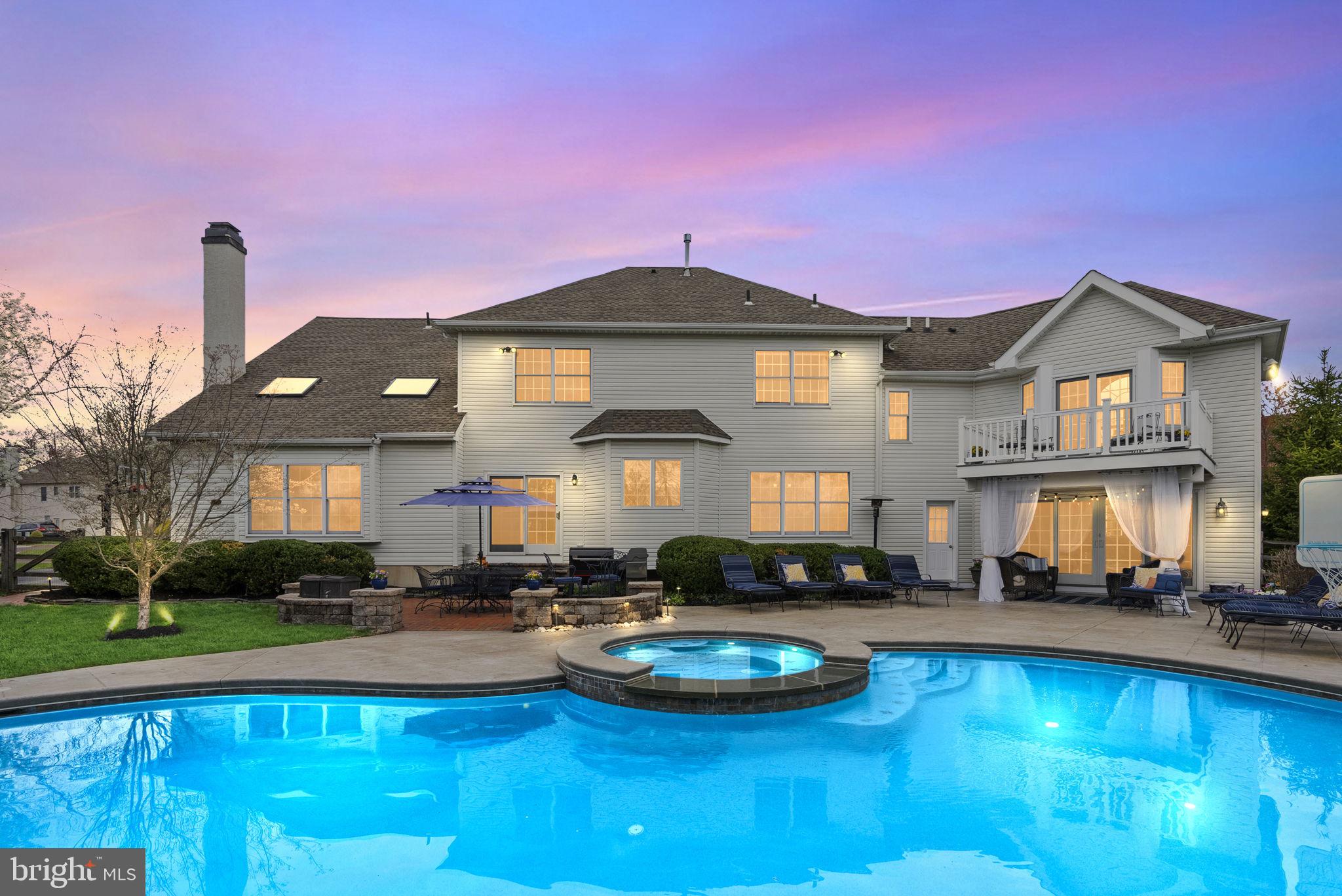 PROVIDENCE OAKS - Residential