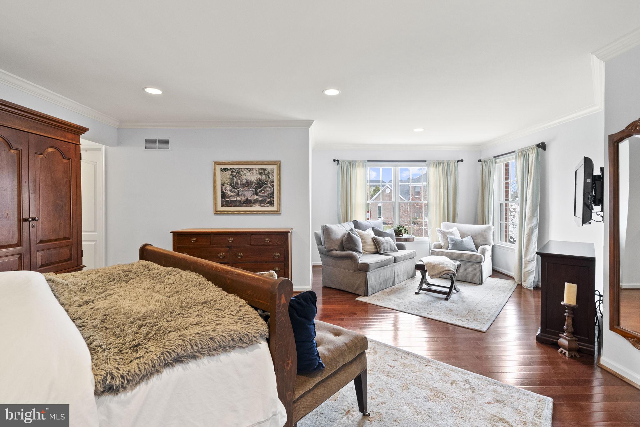 PROVIDENCE OAKS - Residential