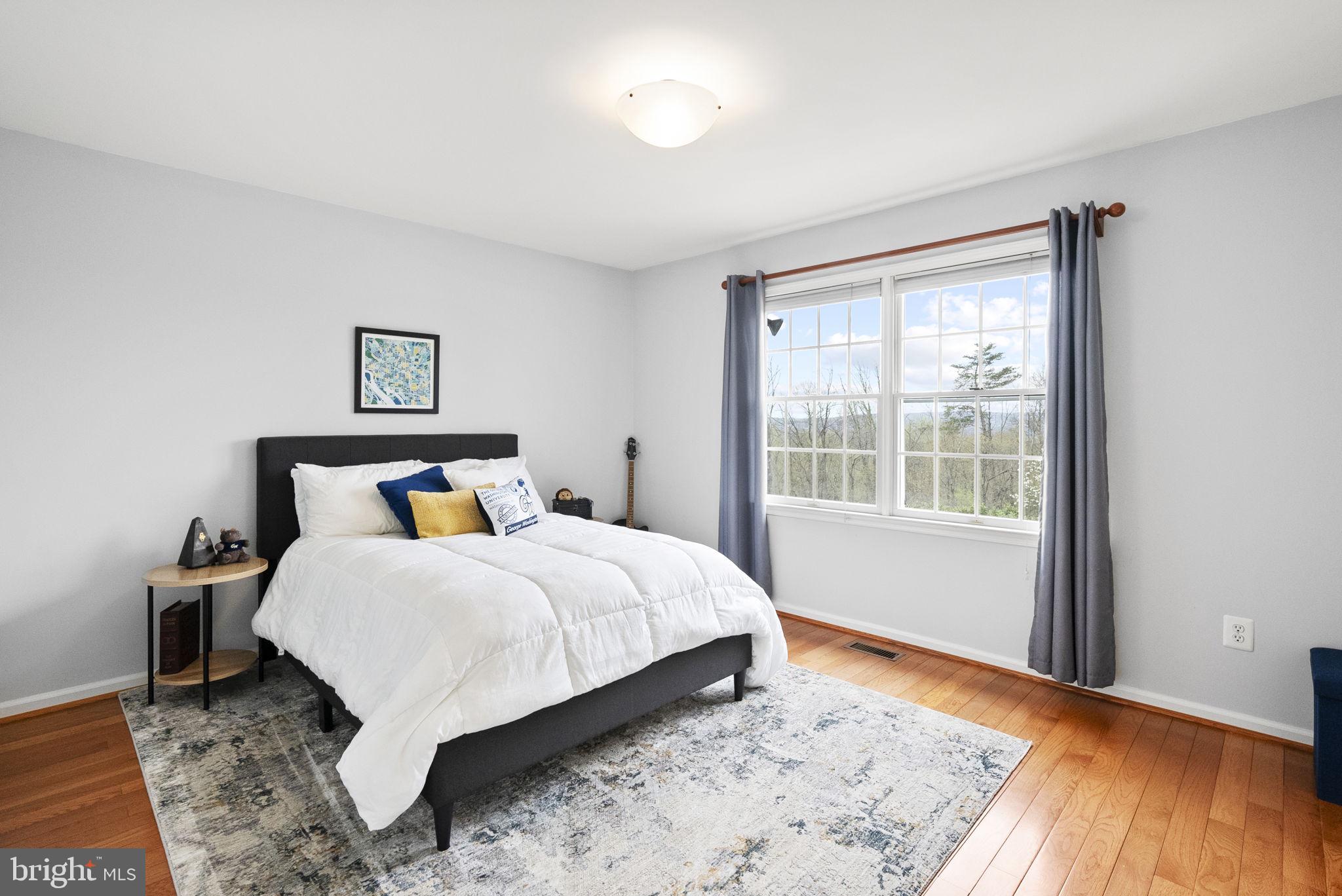 PROVIDENCE OAKS - Residential