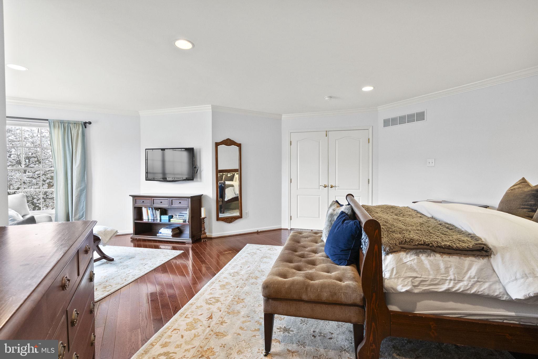 PROVIDENCE OAKS - Residential