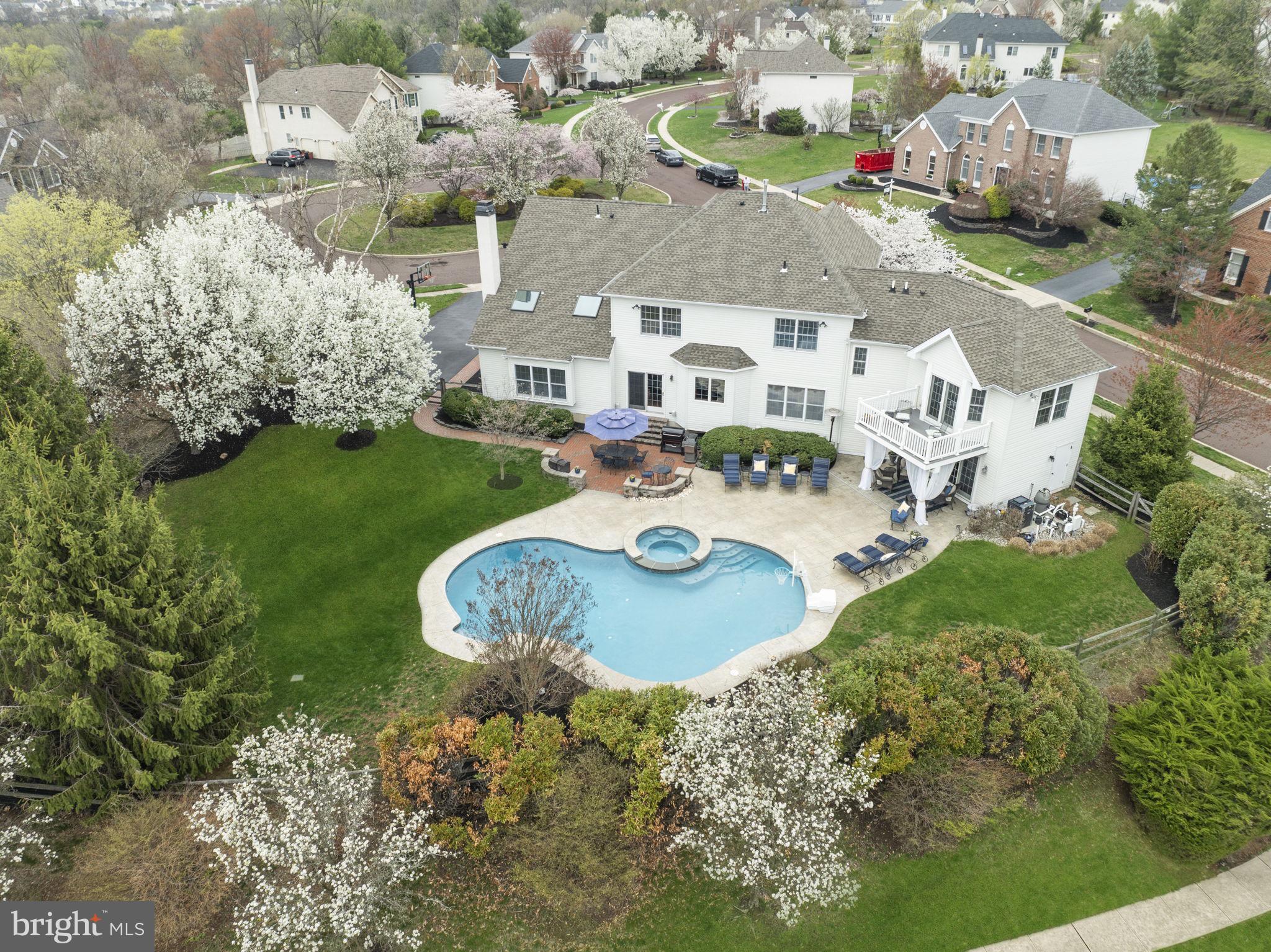 PROVIDENCE OAKS - Residential