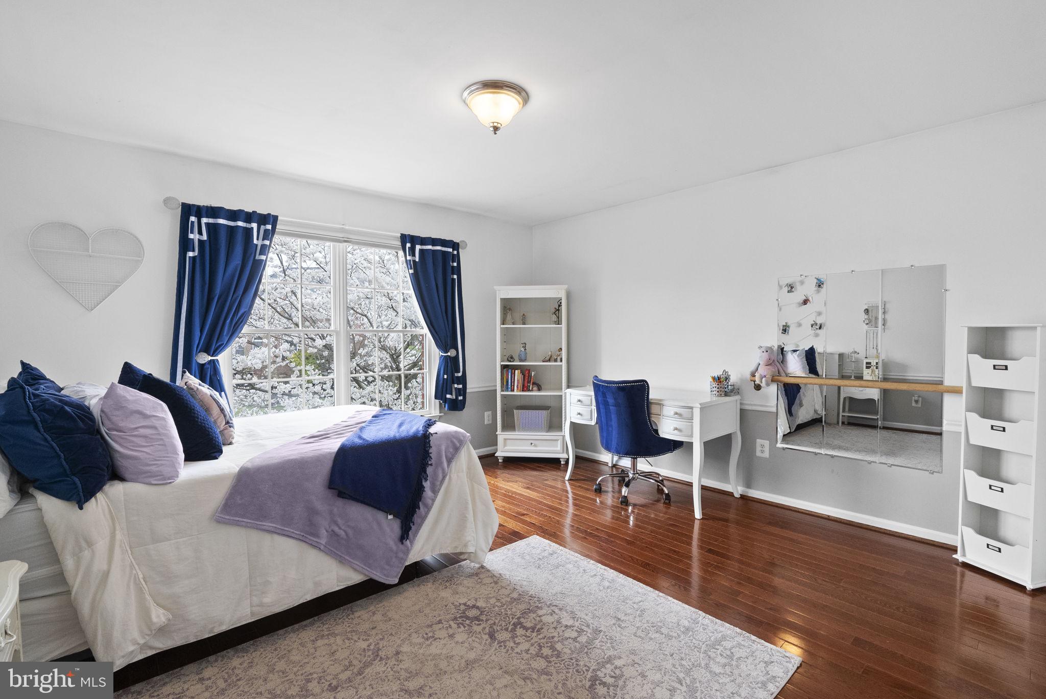 PROVIDENCE OAKS - Residential