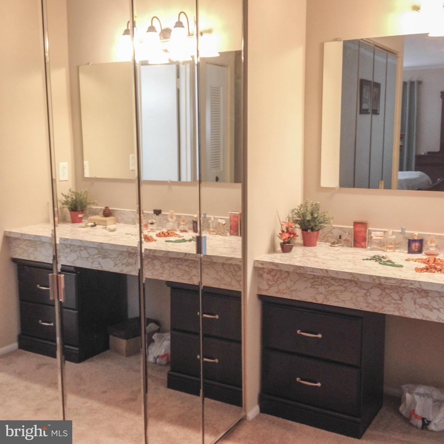 HYDE PARK - Residential