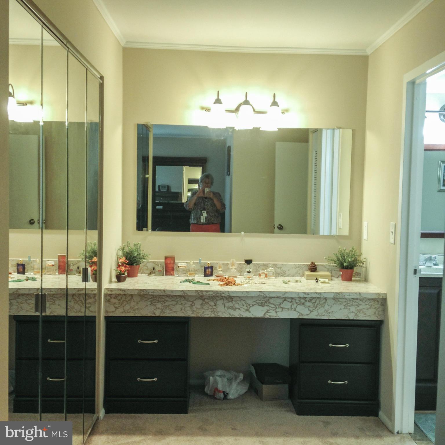 HYDE PARK - Residential