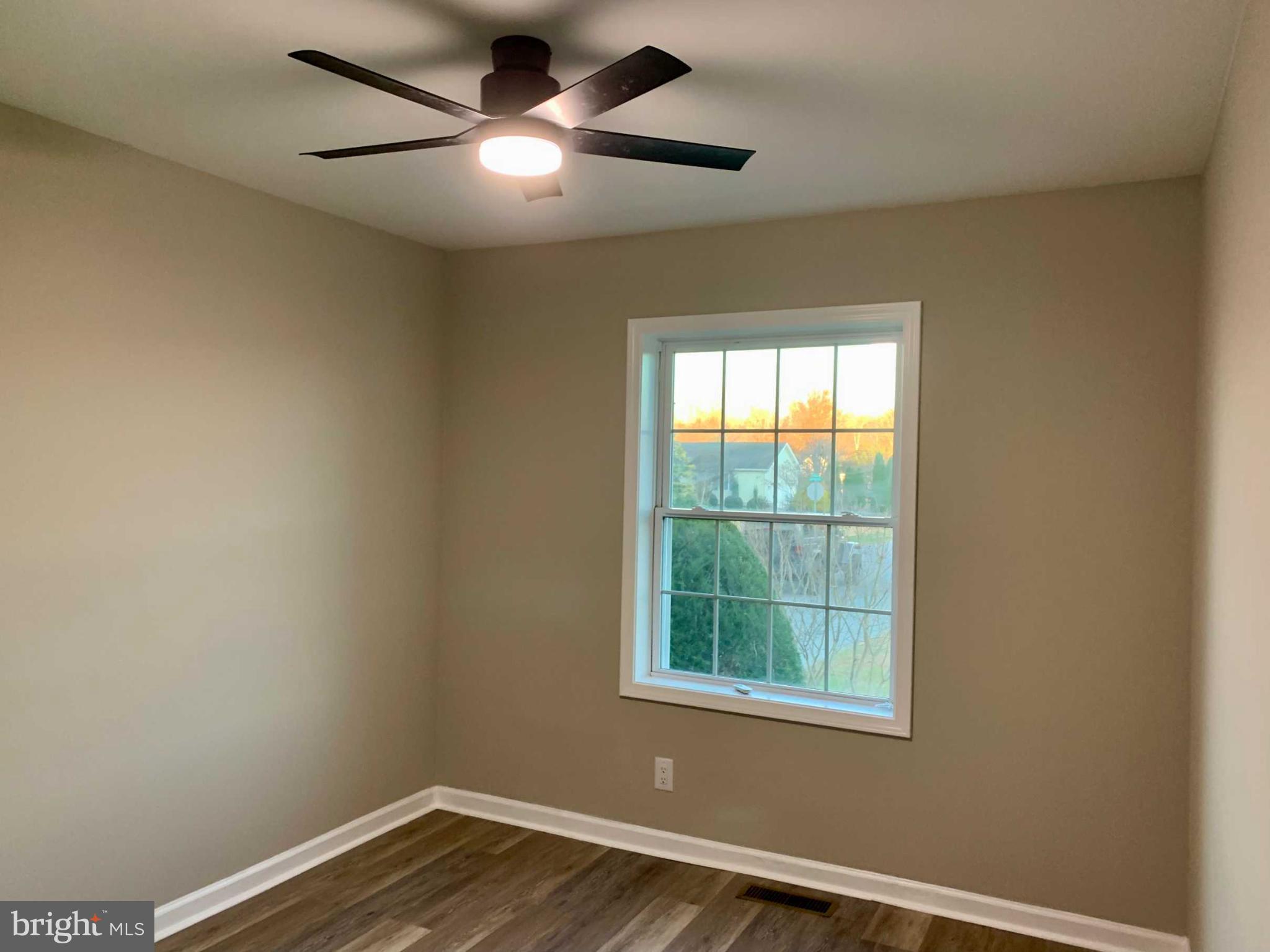 COUNTRY MEADOWS - Residential