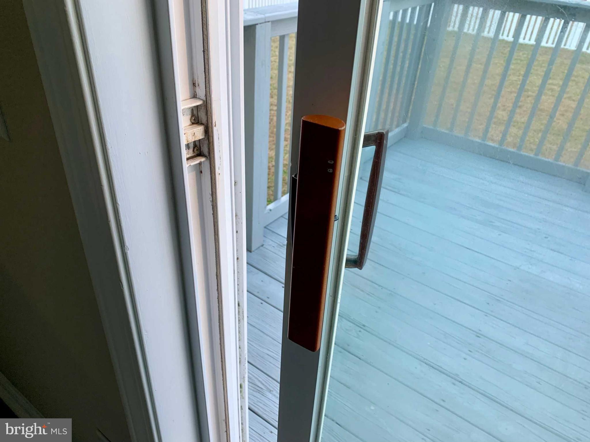 COUNTRY MEADOWS - Residential