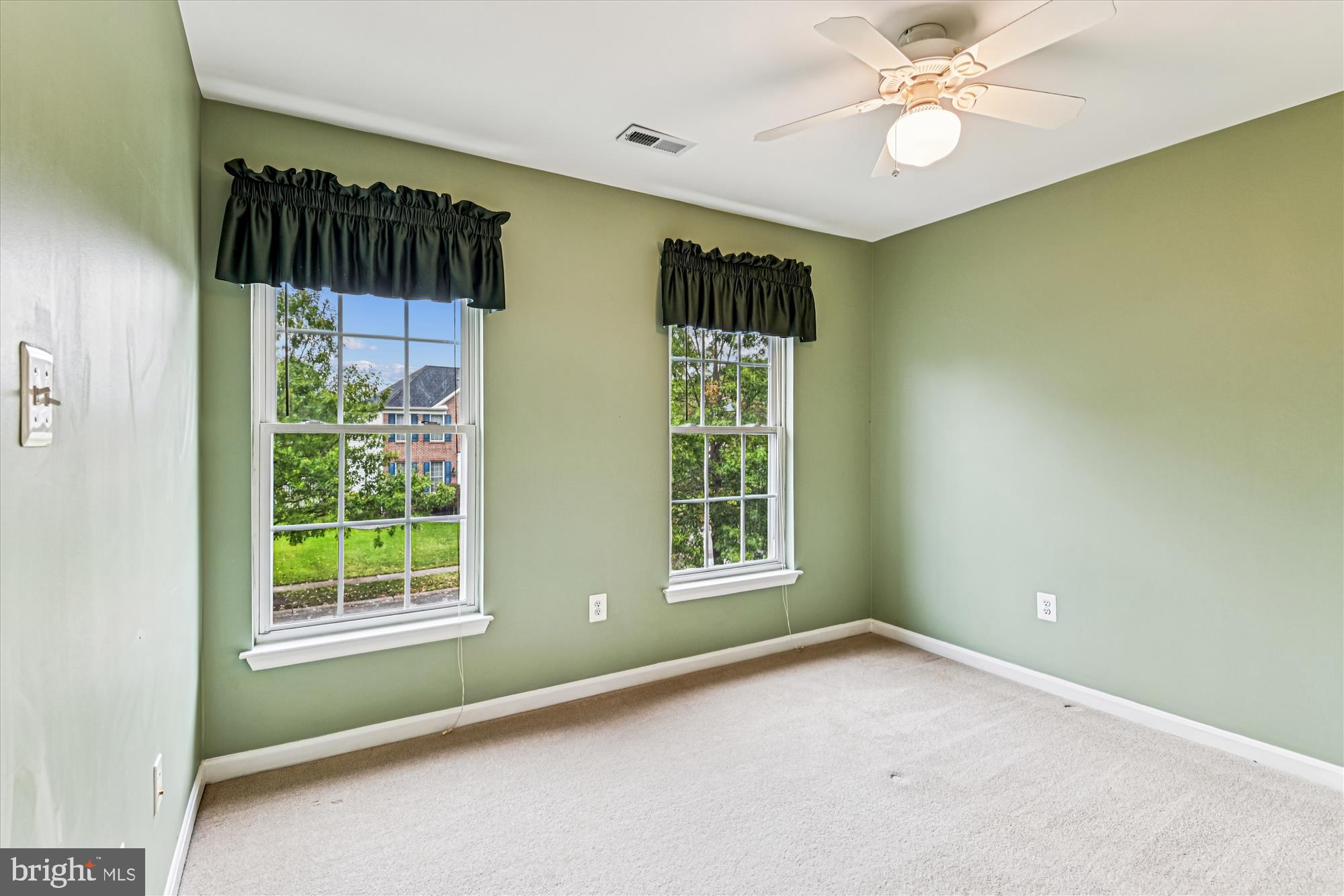 CHAPEL GROVE - Residential