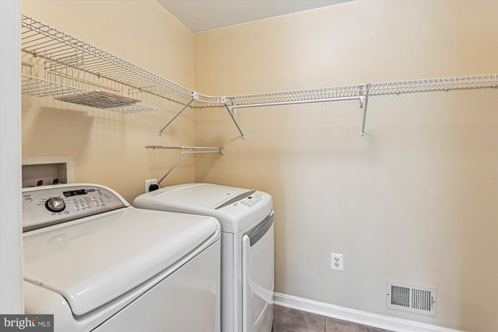 CHAPEL GROVE - Residential