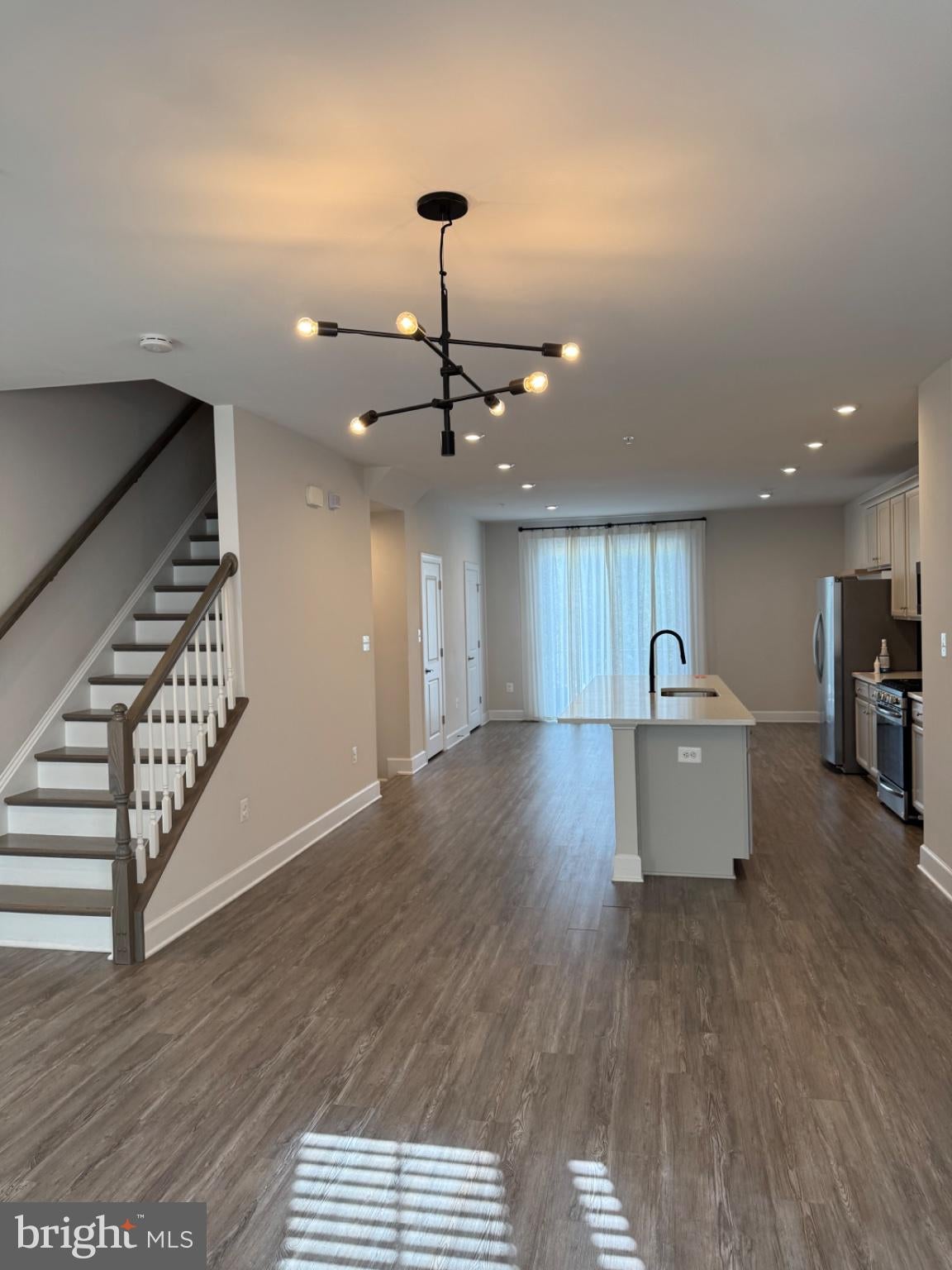 140 ALBANY PLACE