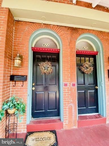 822 N VAN BUREN STREET