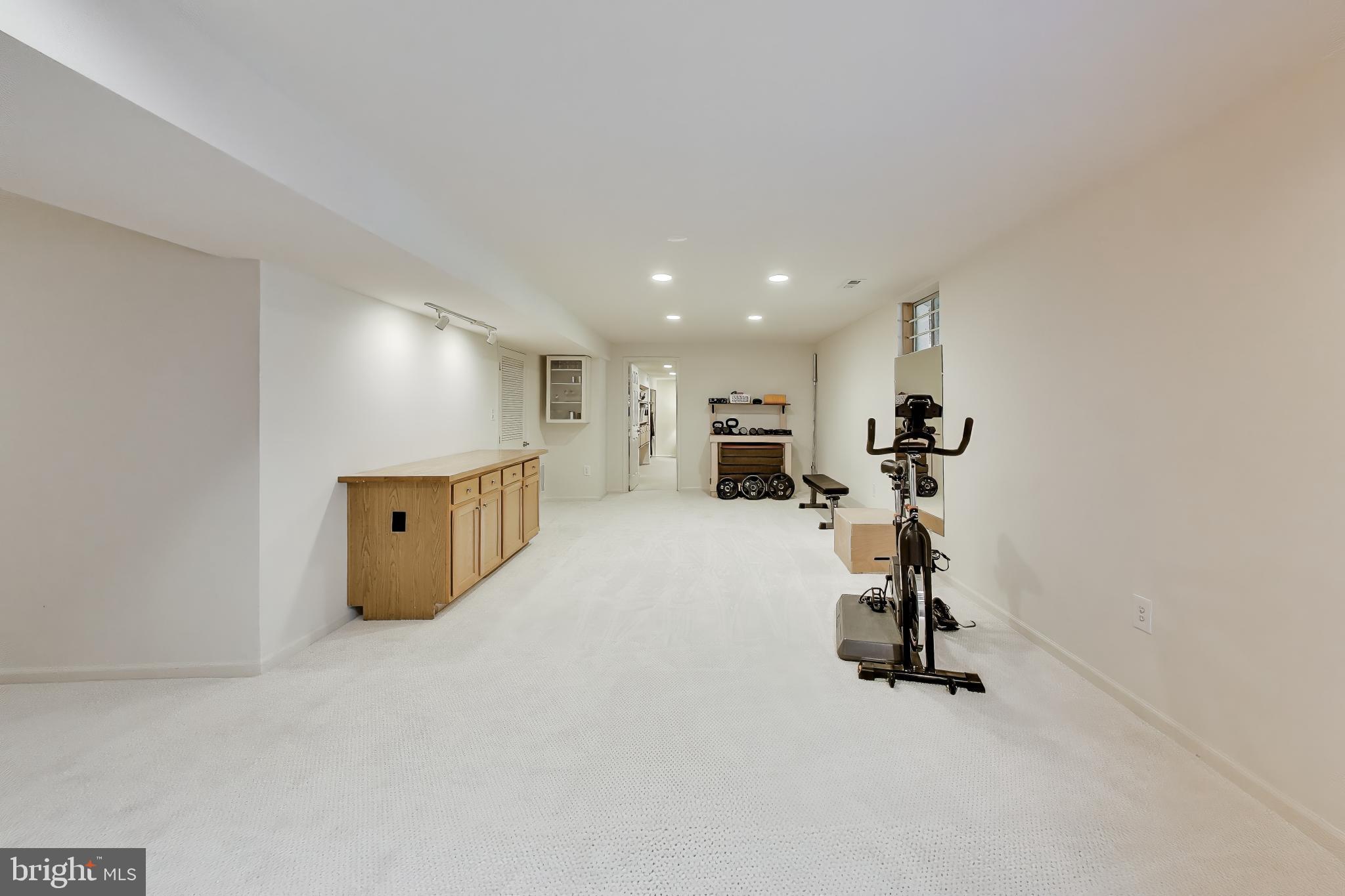 RIDGEFIELD CROSSING - Residential