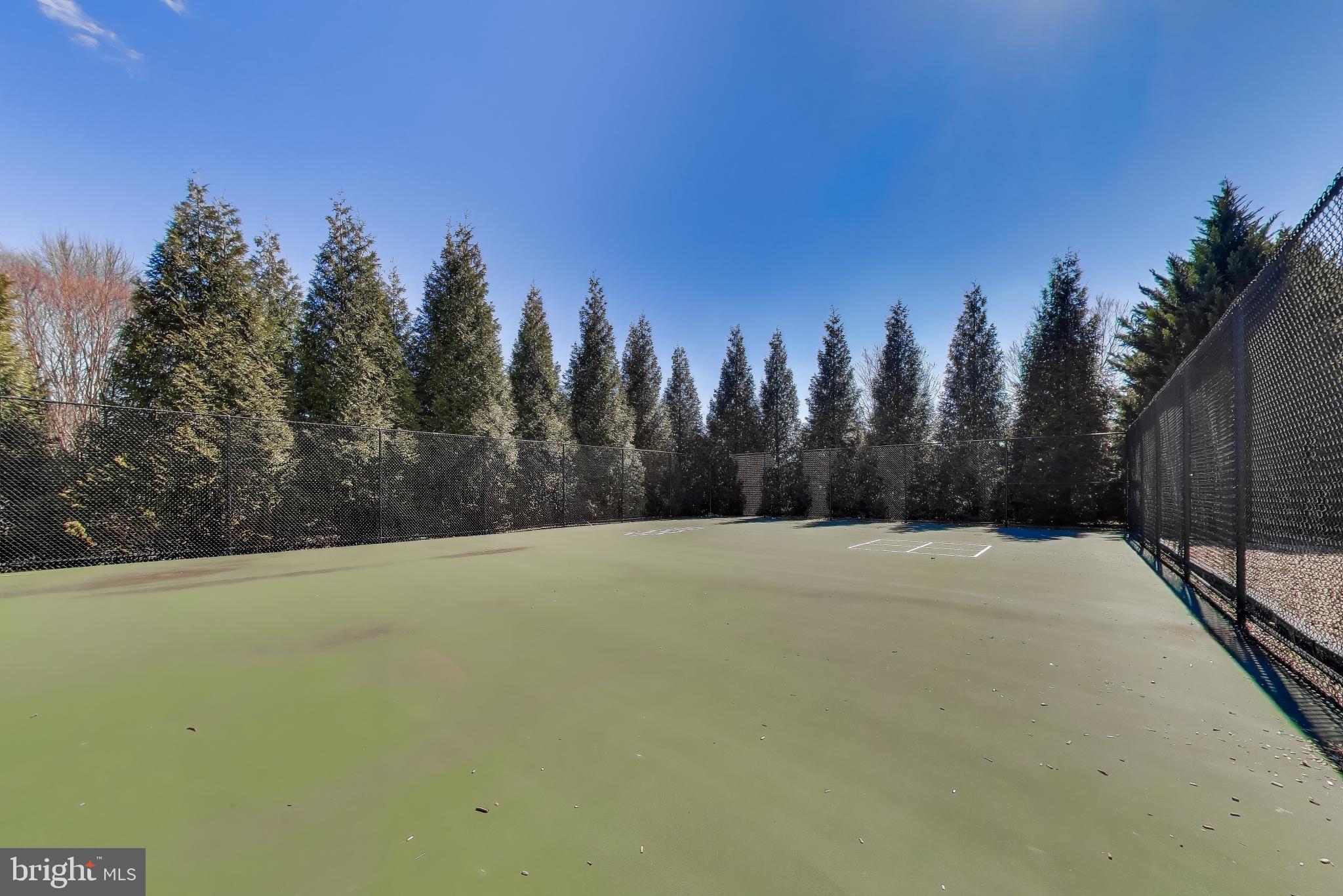 RIDGEFIELD CROSSING - Residential