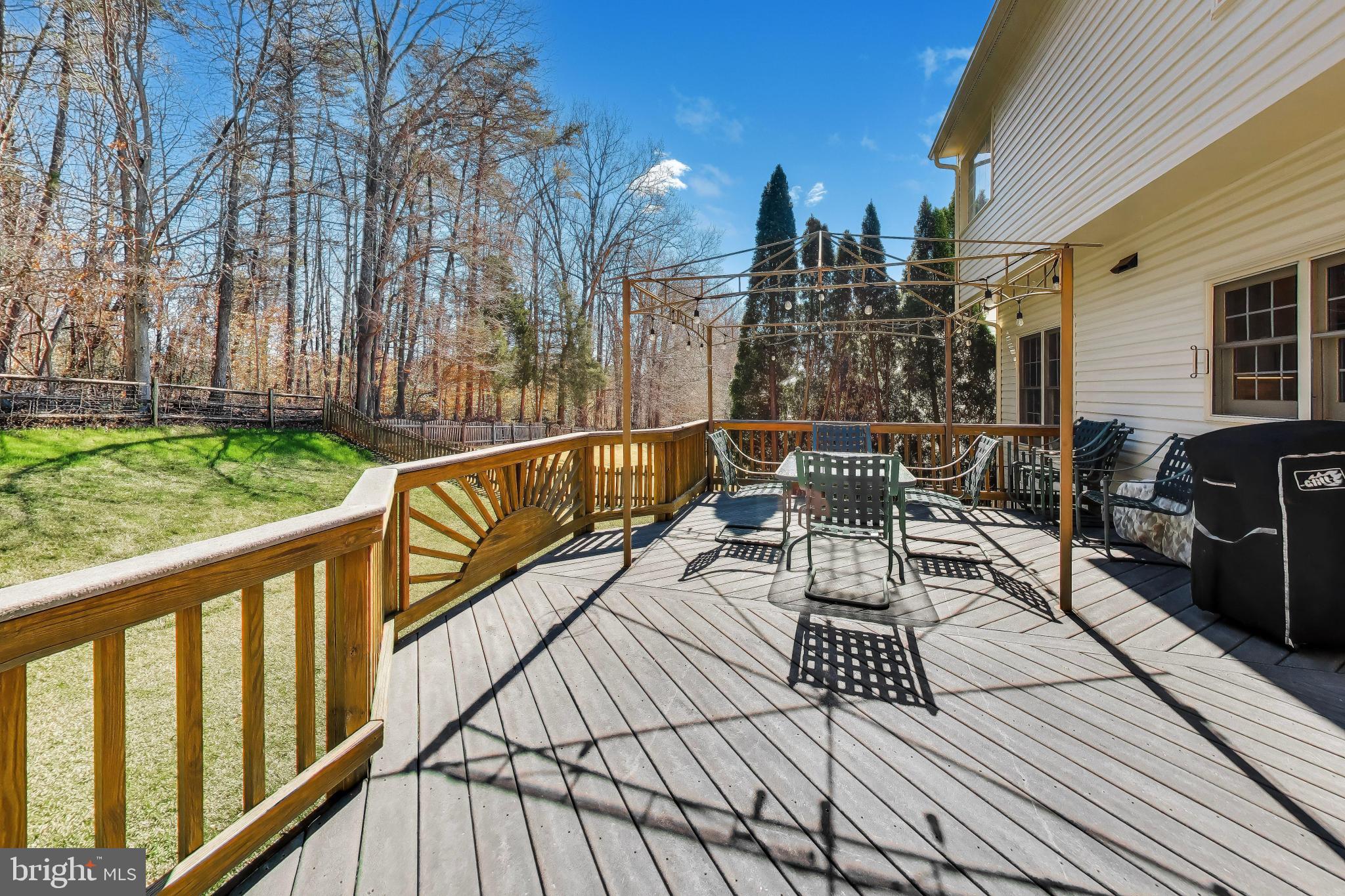 RIDGEFIELD CROSSING - Residential