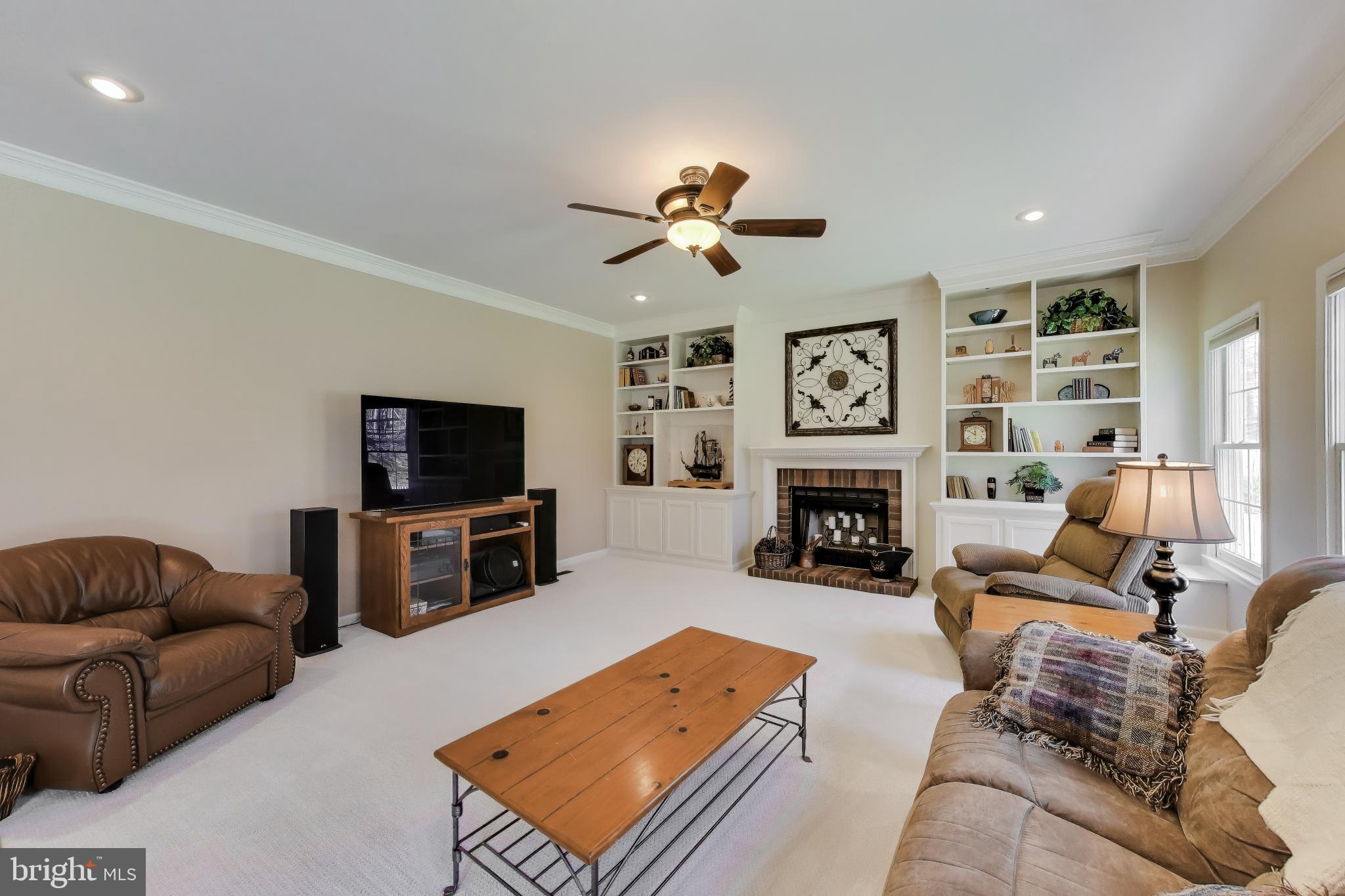 RIDGEFIELD CROSSING - Residential