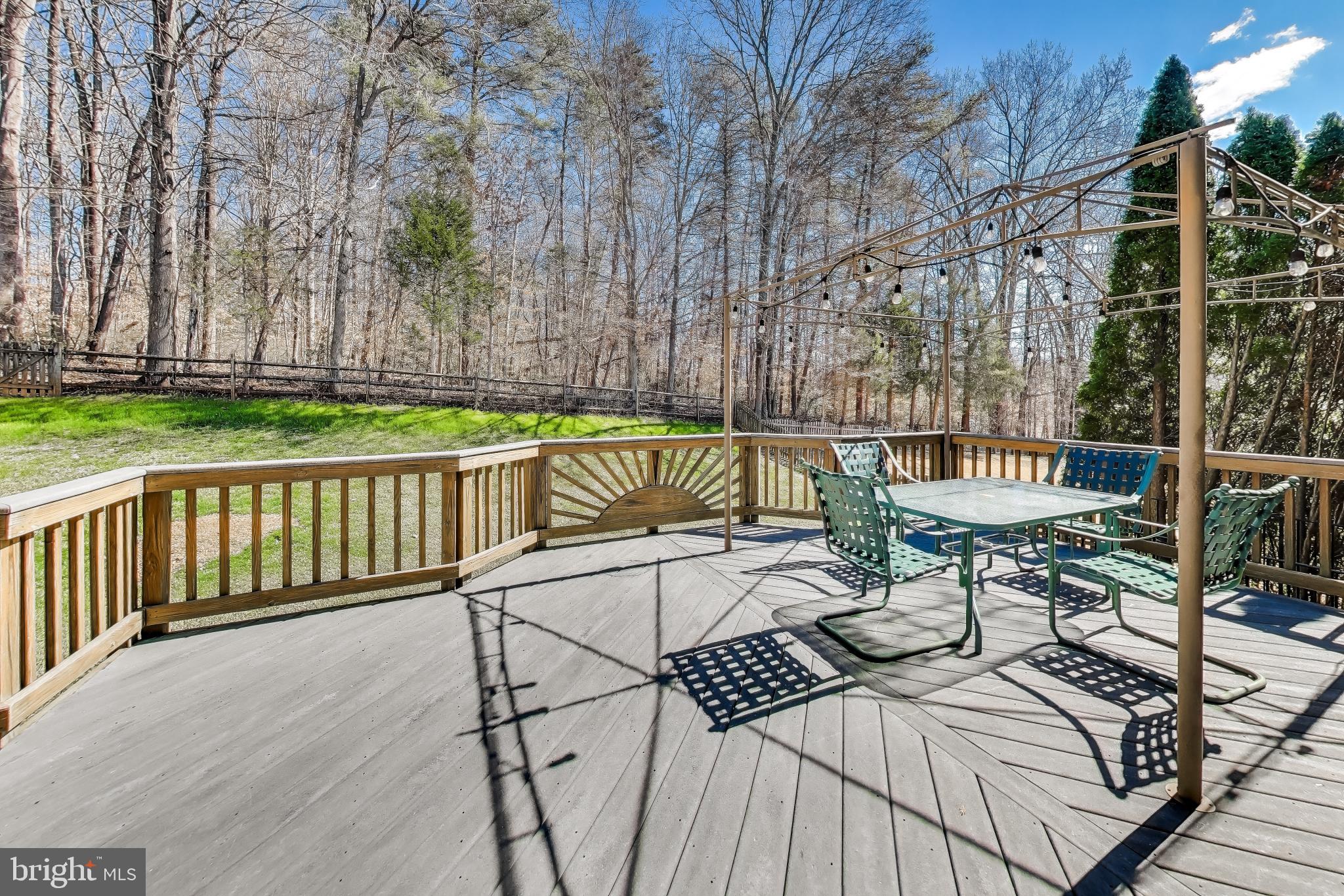 RIDGEFIELD CROSSING - Residential