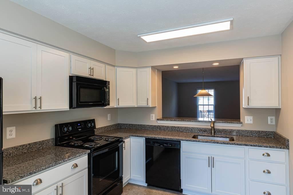 344 HONEY LOCUST COURT