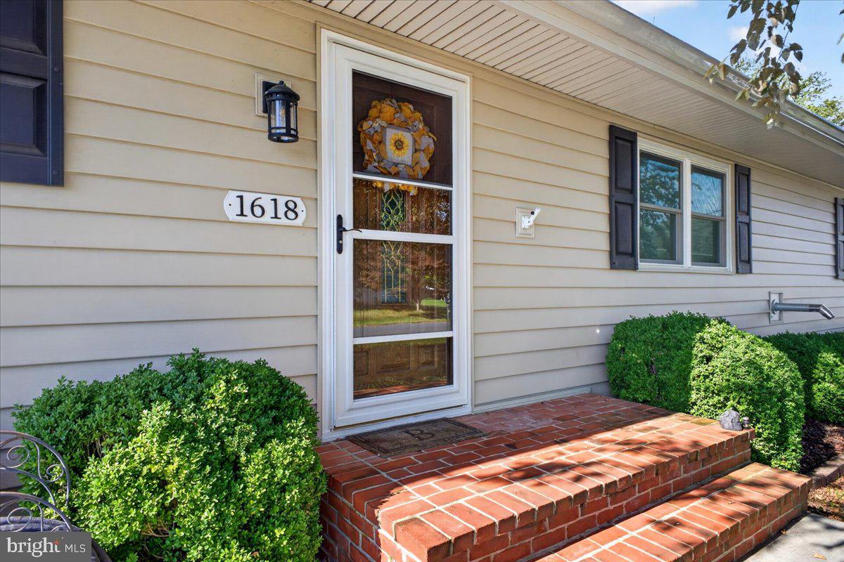 1618 CHESTER ROAD
