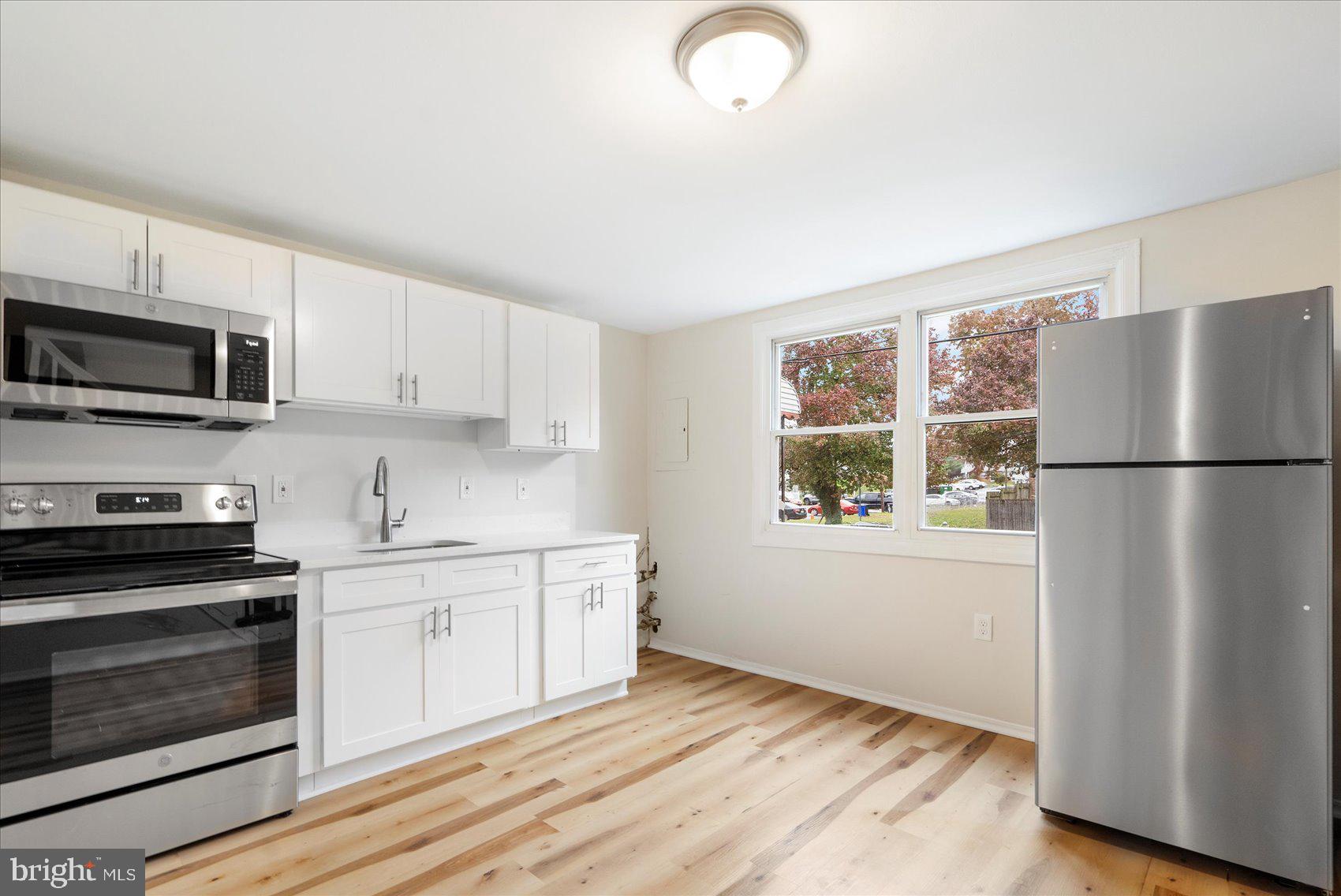 RIVERVIEW - Residential Lease