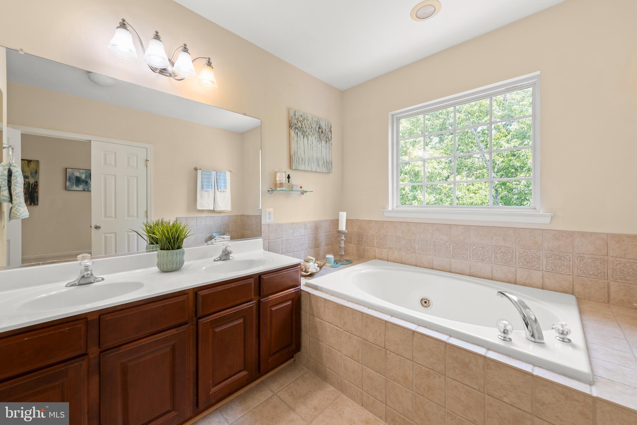 FIELDSTONE - Residential