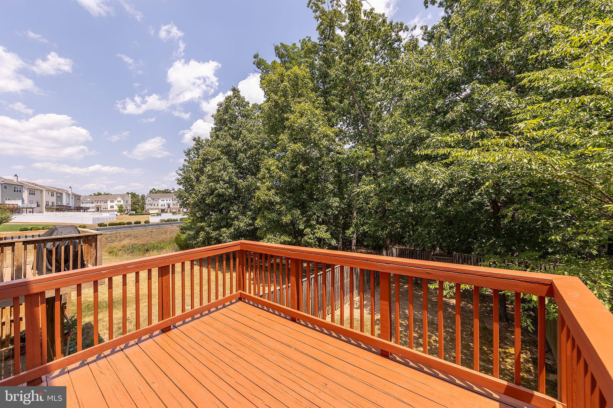 FIELDSTONE - Residential