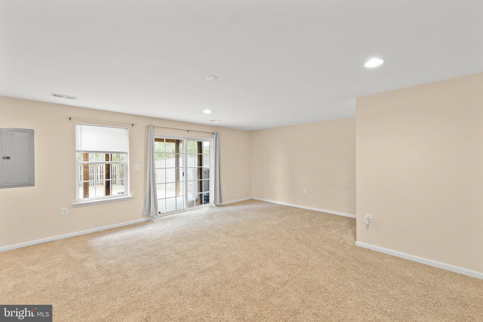 FIELDSTONE - Residential