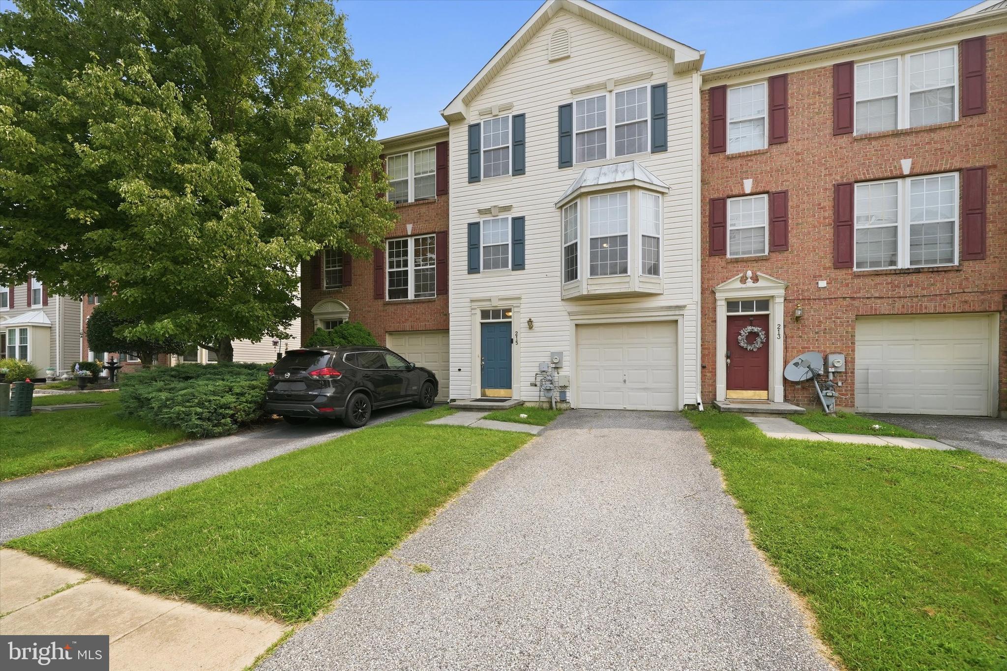 215 N BRIDLEWOOD DRIVE