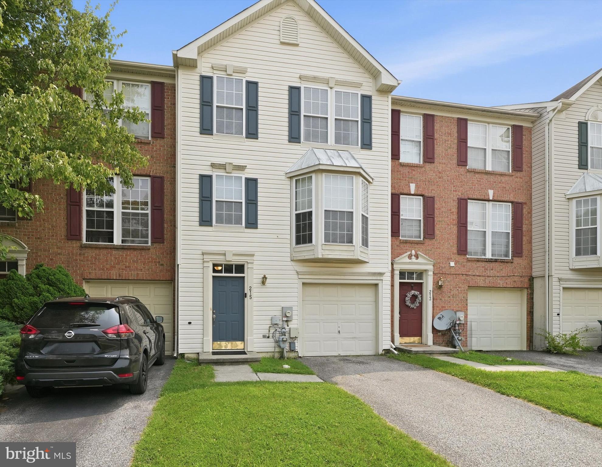 215 N BRIDLEWOOD DRIVE