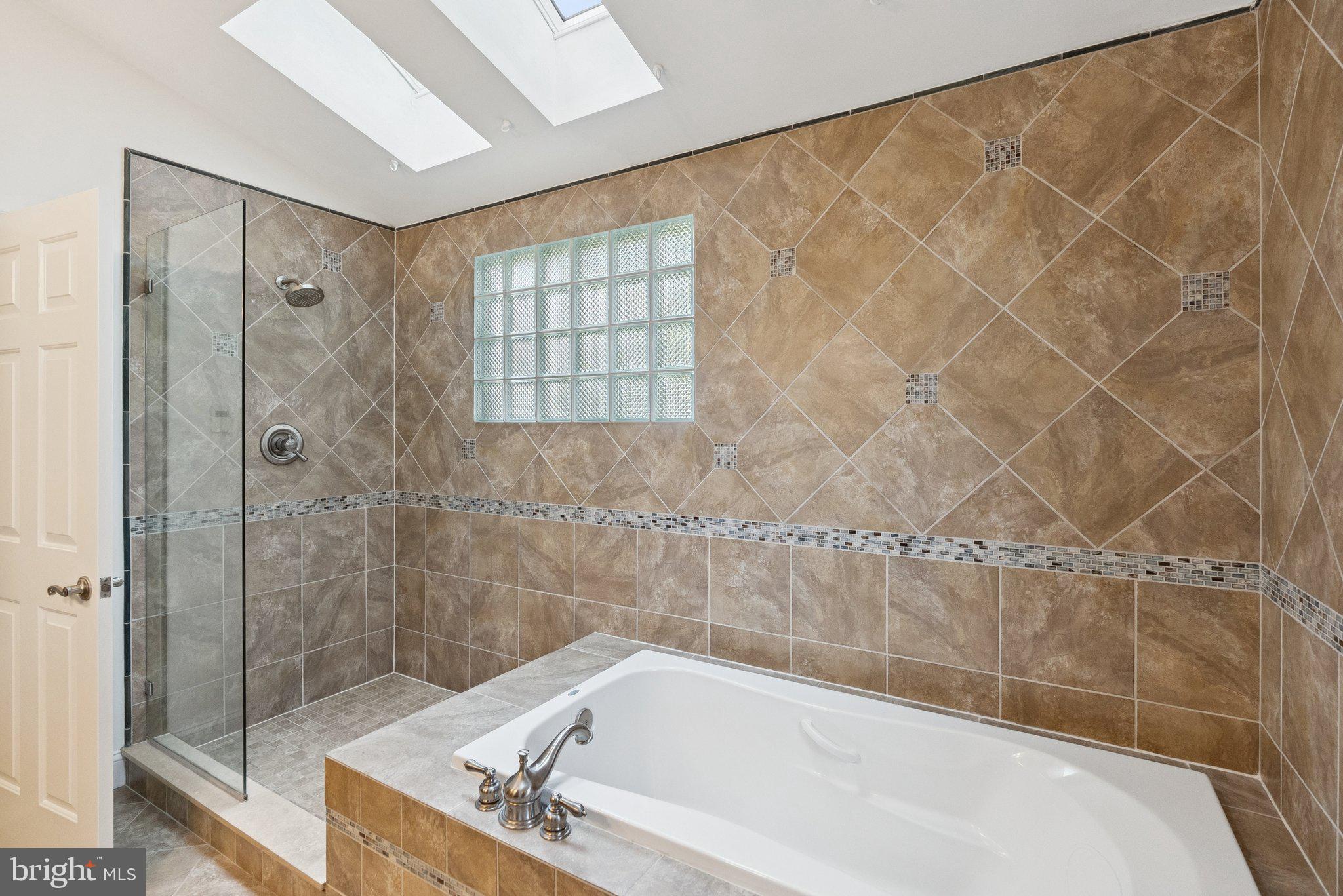 WEST END PARK - Residential