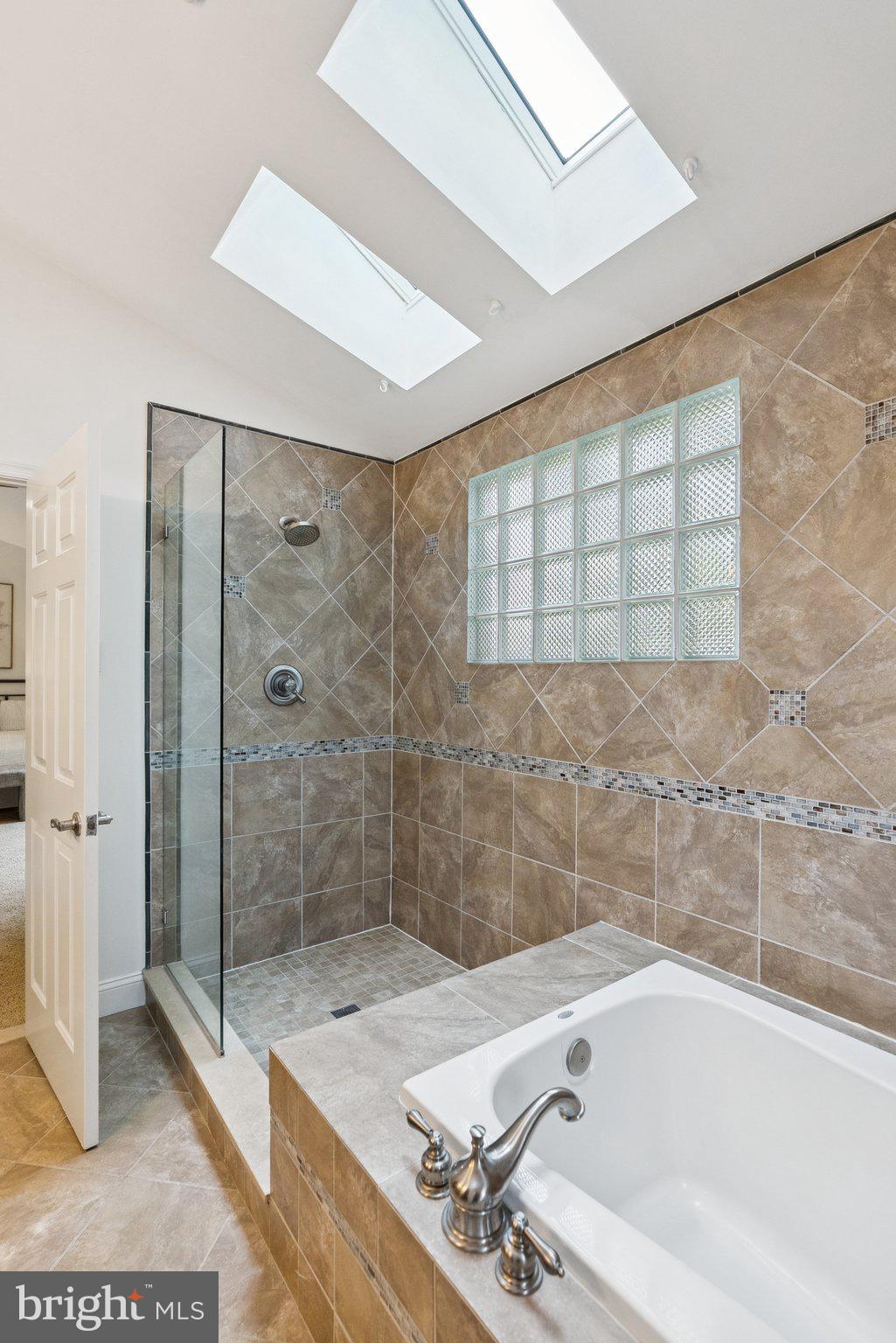 WEST END PARK - Residential