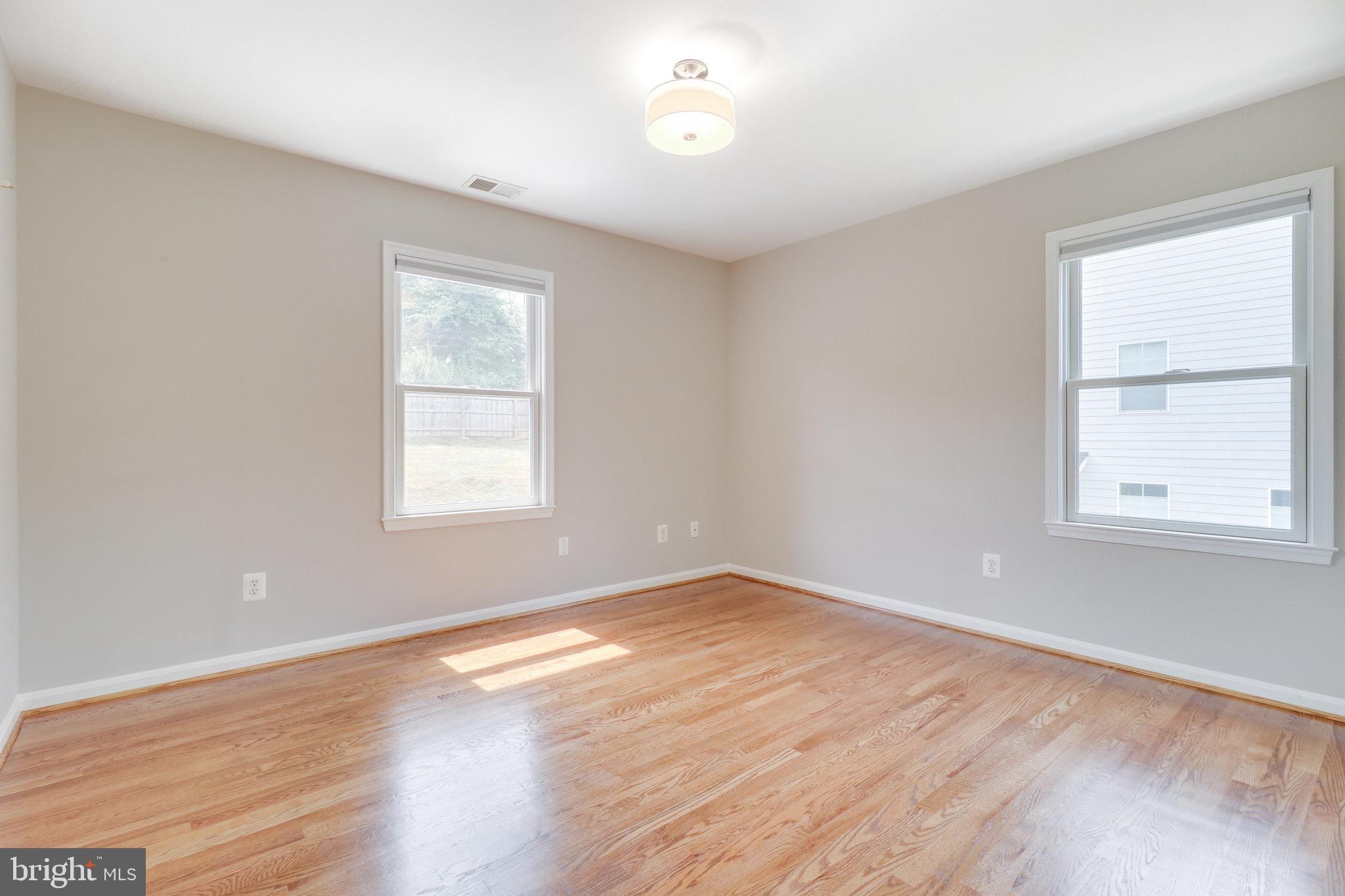 PIMMIT HILLS - Residential