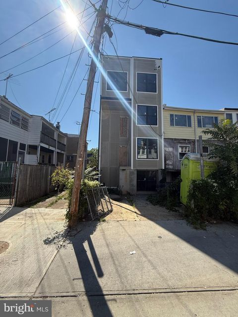 Photo of 605 Otis Place NW, WASHINGTON, DC 20010 (MLS # DCDC2229300) Photo of 605 Otis Place NW, WASHINGTON, DC 20010 (MLS # DCDC2229300)