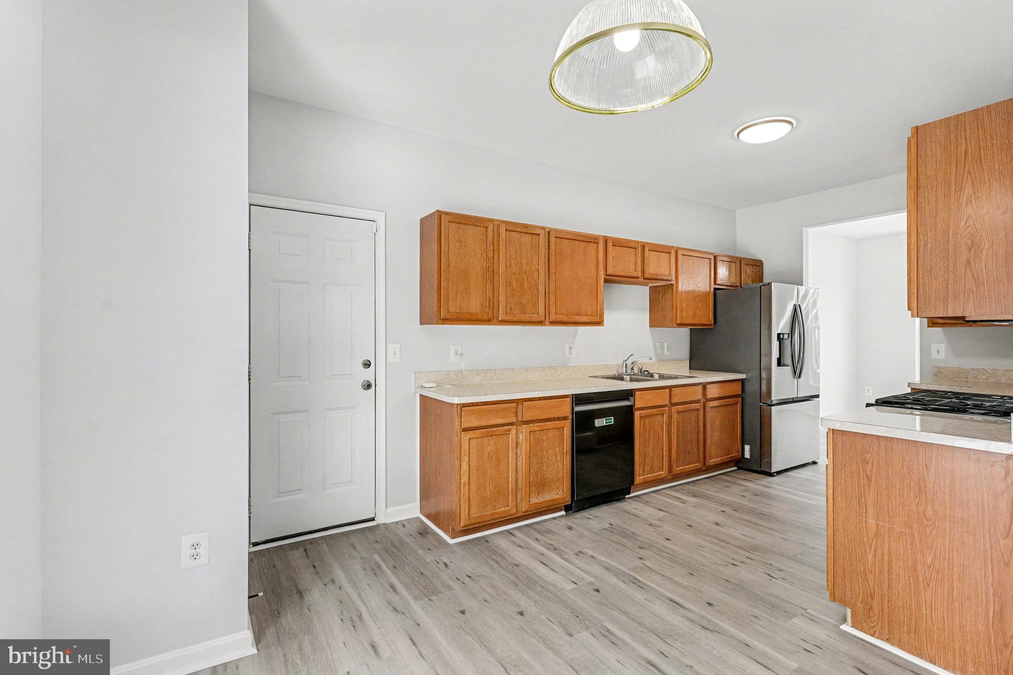 SALEM FIELDS - Residential