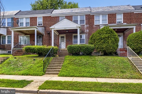 Townhouse For Rent - 220 N Edgewood Street<br/> BALTIMORE, MD 21229