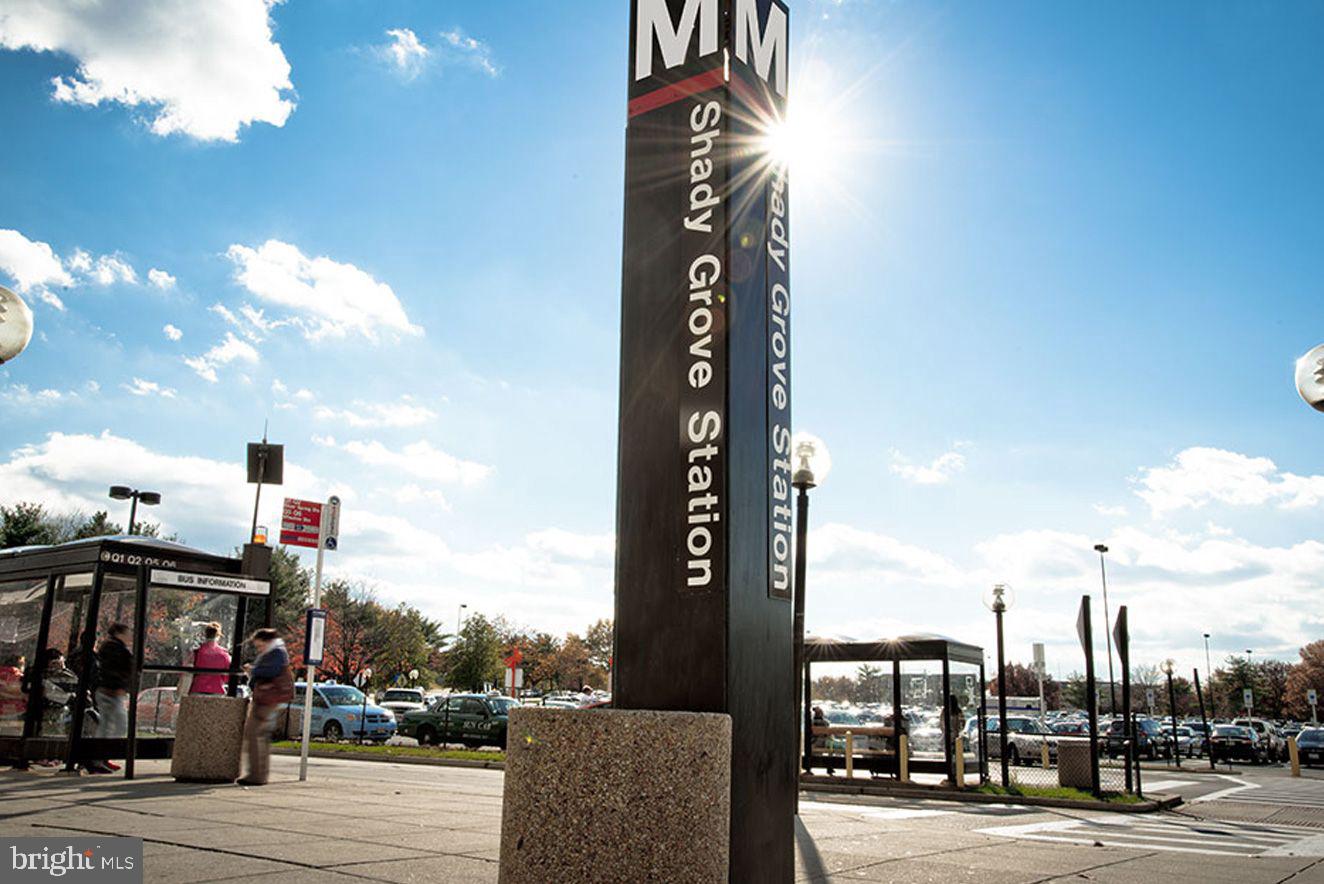 KING FARM WATKINS POND - Residential