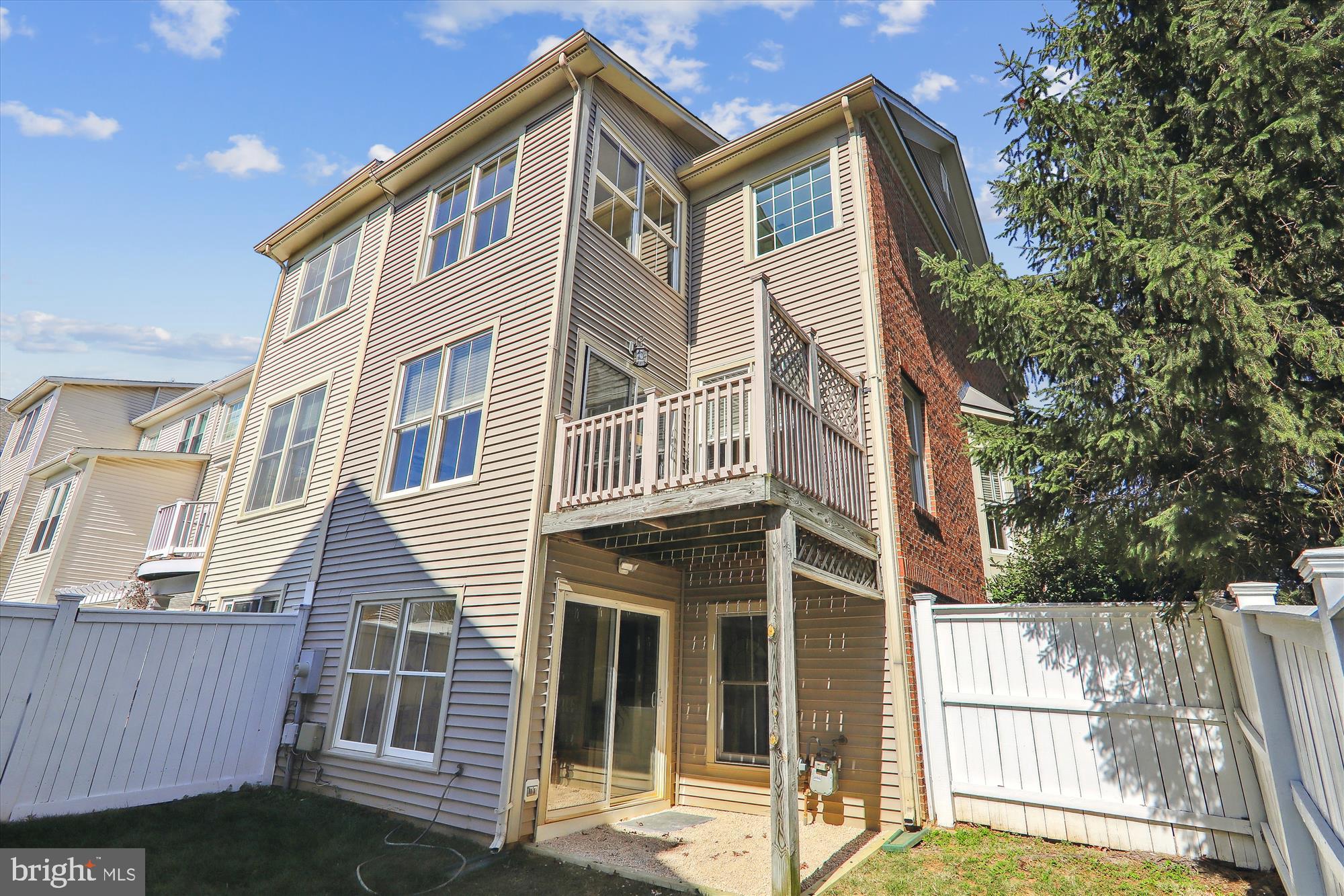 KING FARM WATKINS POND - Residential