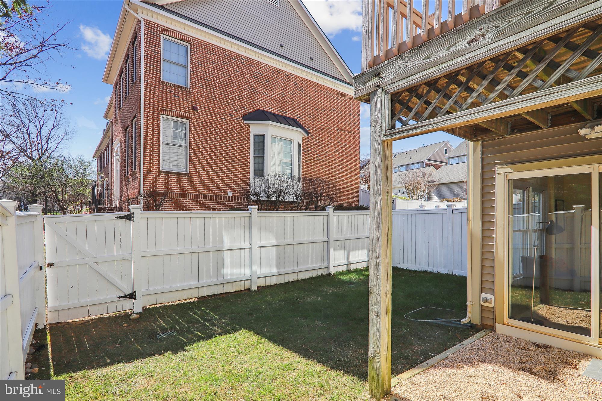 KING FARM WATKINS POND - Residential