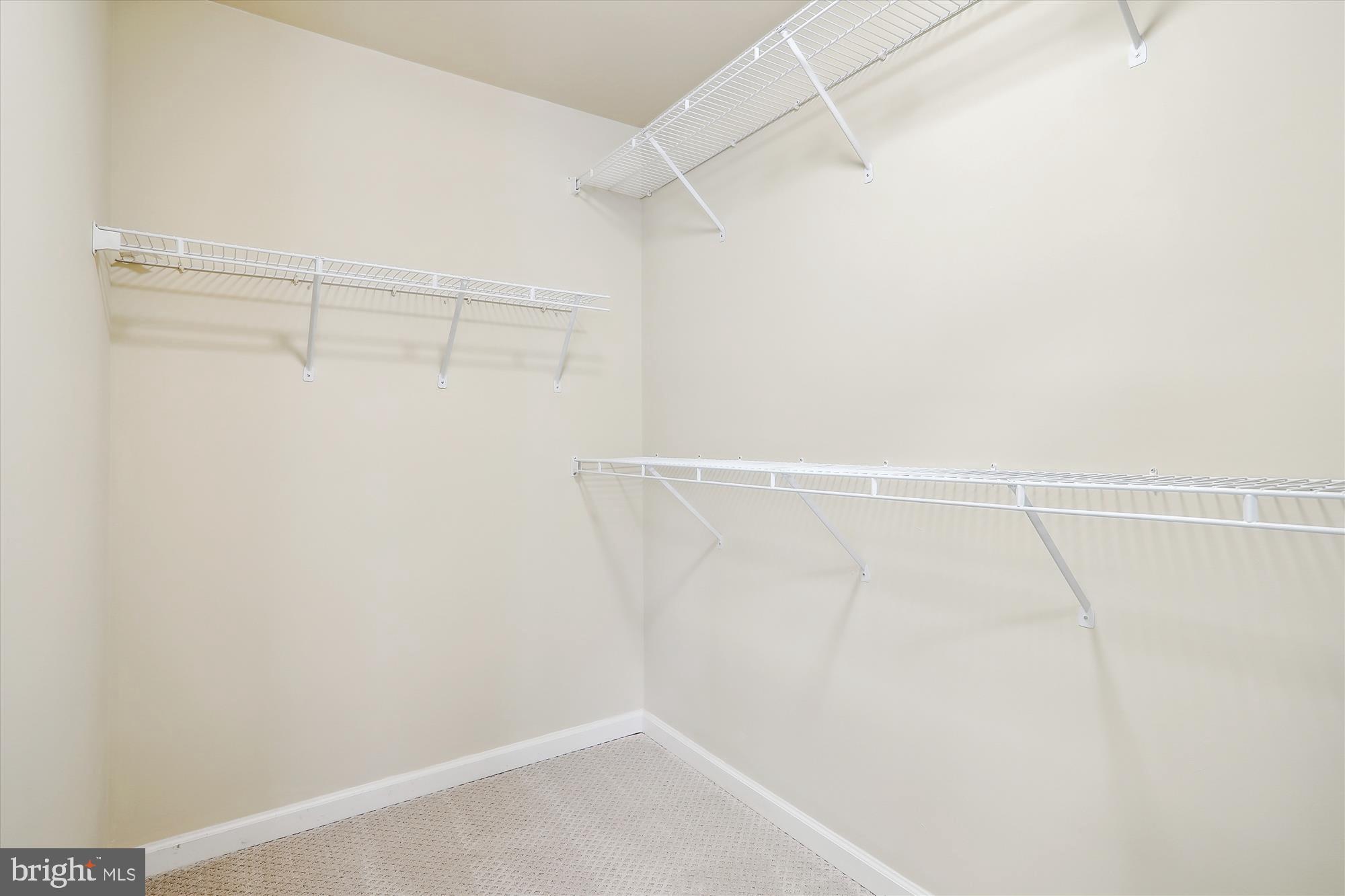 KING FARM WATKINS POND - Residential