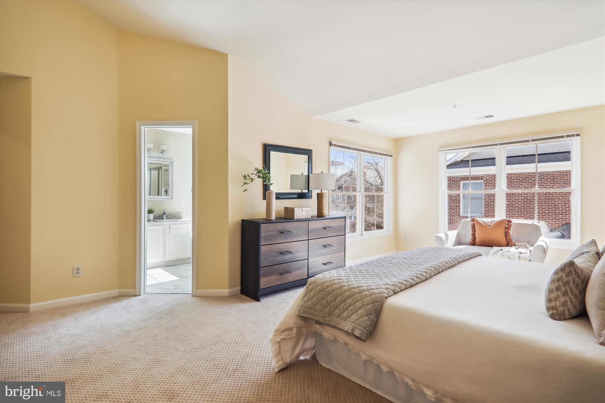 KING FARM WATKINS POND - Residential