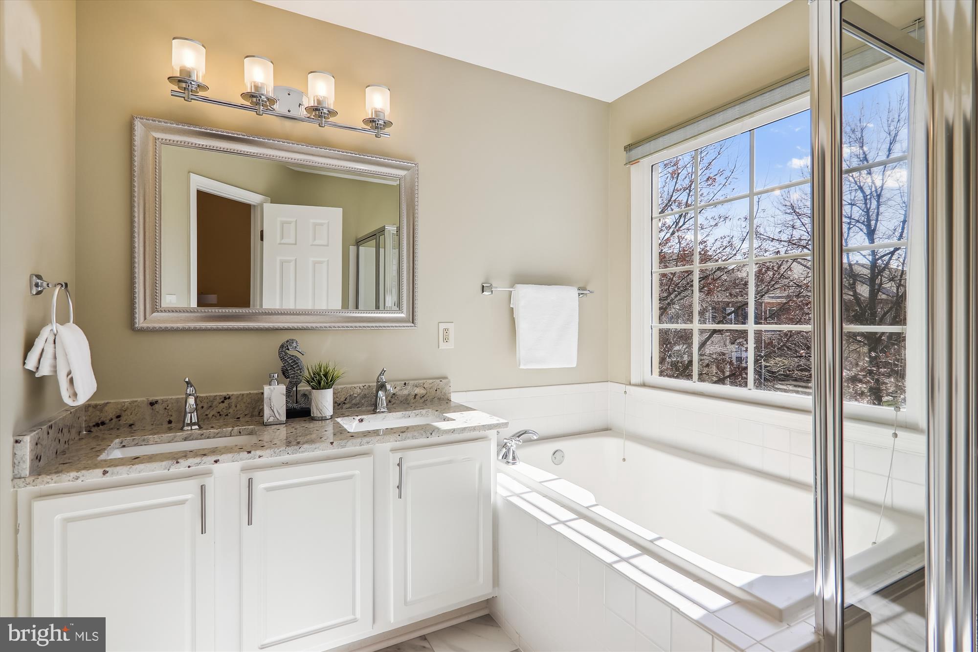 KING FARM WATKINS POND - Residential