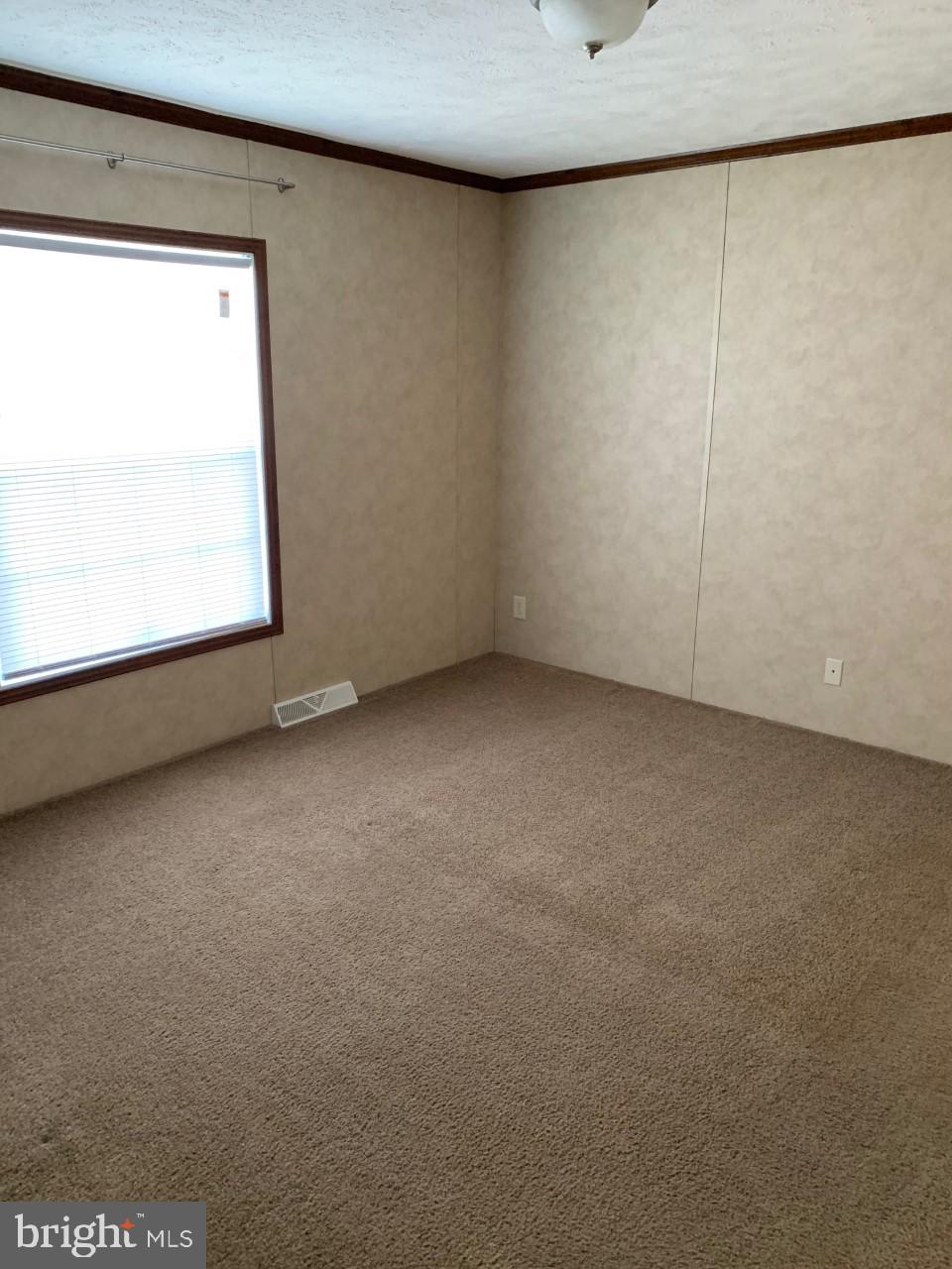 REGENCY LAKES - Residential Lease